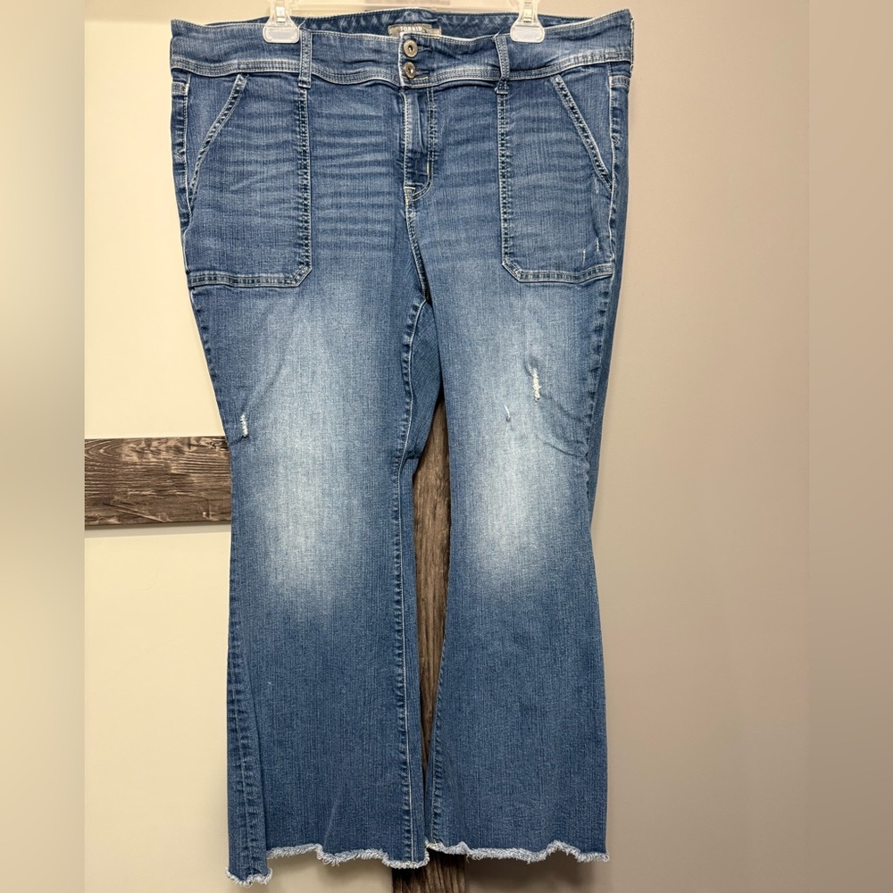Torrid mid rise flared jeans